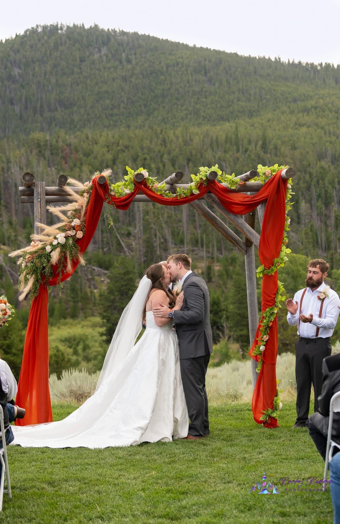 carousel-hero-element image-0